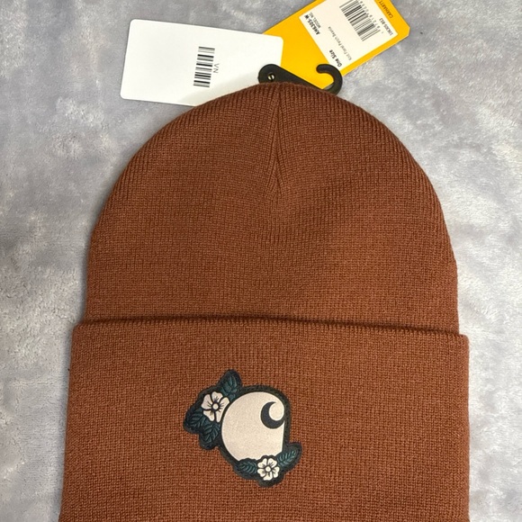 Carhartt Accessories - Carhartt Women’s Floral Patch Beanie Cuffed Sable Red Winter Cap Hat Knit